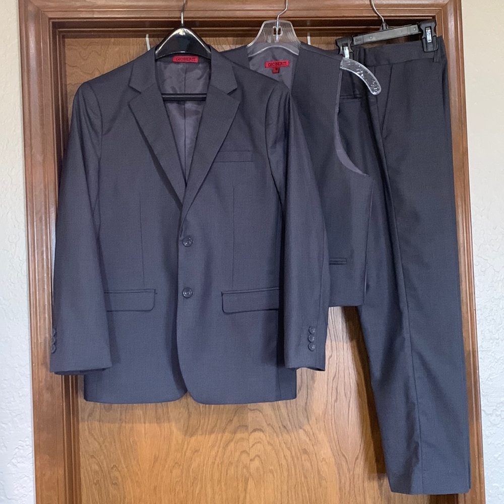 Gioberti Boys Size 16 3 Piece Suit Set in Gray